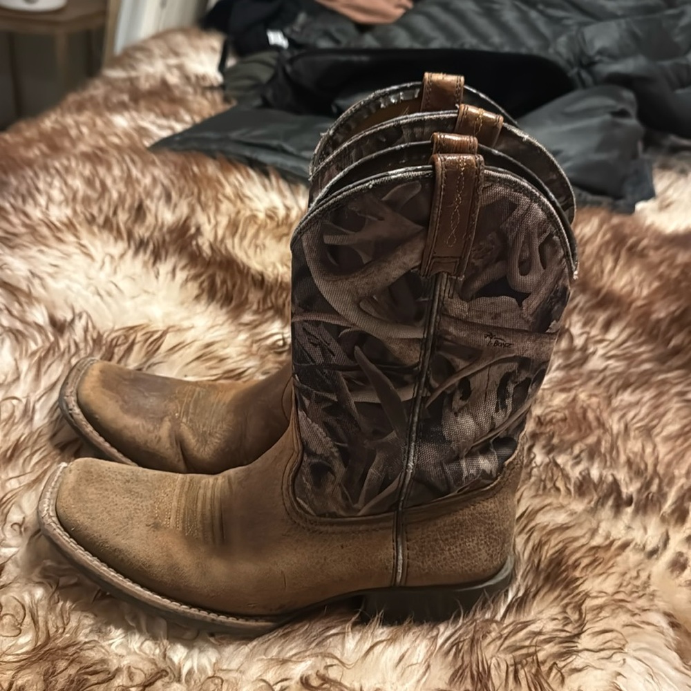 Ariat camo cowboy boots kids